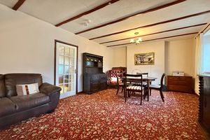 29' Lounge/Dining Room- click for photo gallery